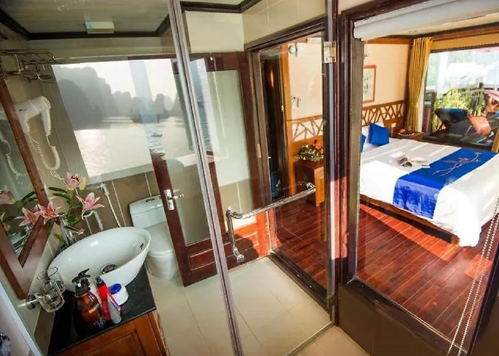 Royal Palace Cruise  4*