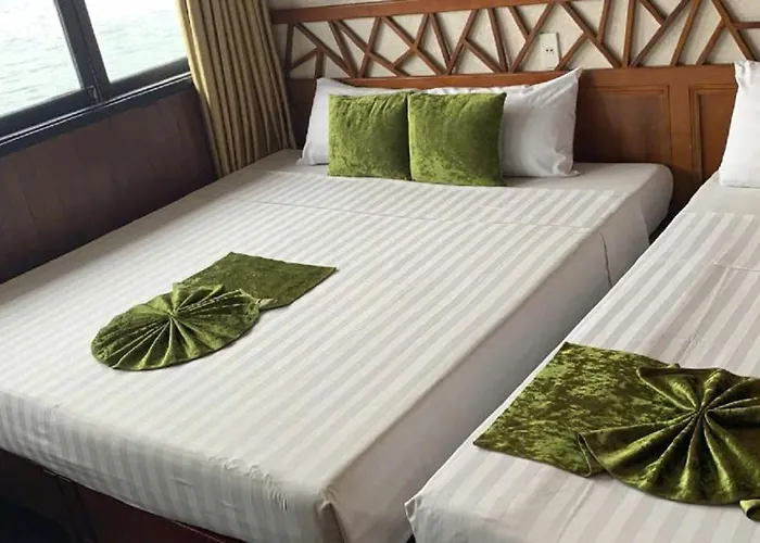 Royal Palace Cruise  4*