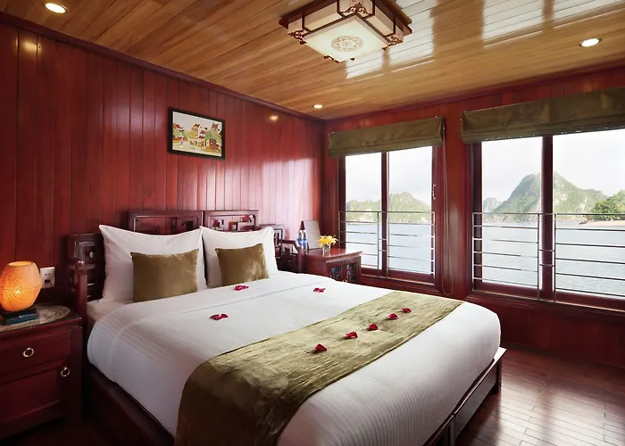 Royal Palace Cruise  4*