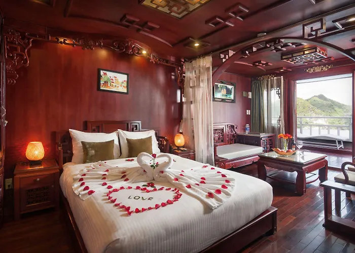  Royal Palace Cruise 4*