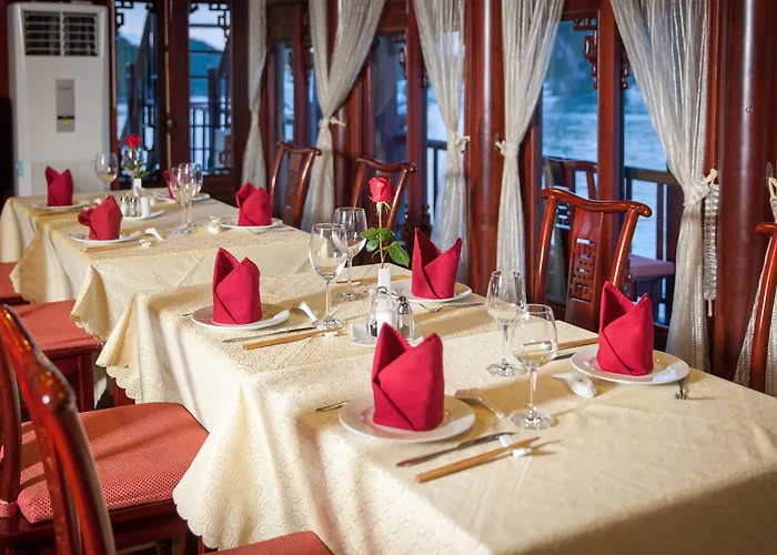 Royal Palace Cruise 4*