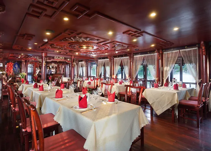 Royal Palace Cruise 4*