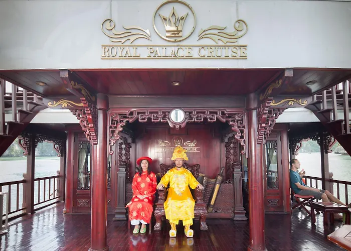 Royal Palace Cruise  Hạ Long