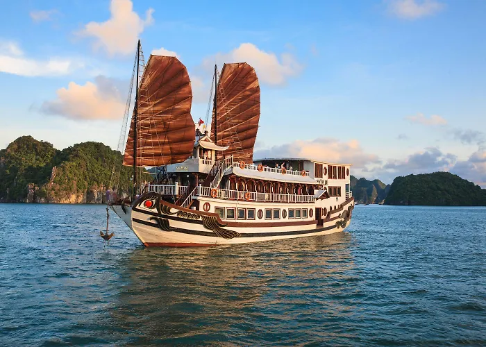  Royal Palace Cruise 4*