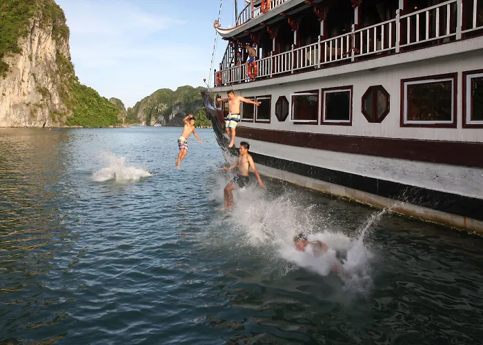 Royal Palace Cruise 4*