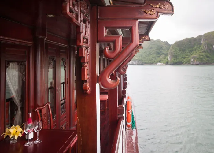 Royal Palace Cruise 4*
