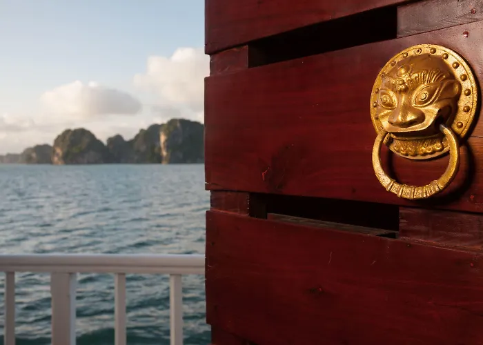  Royal Palace Cruise 4*