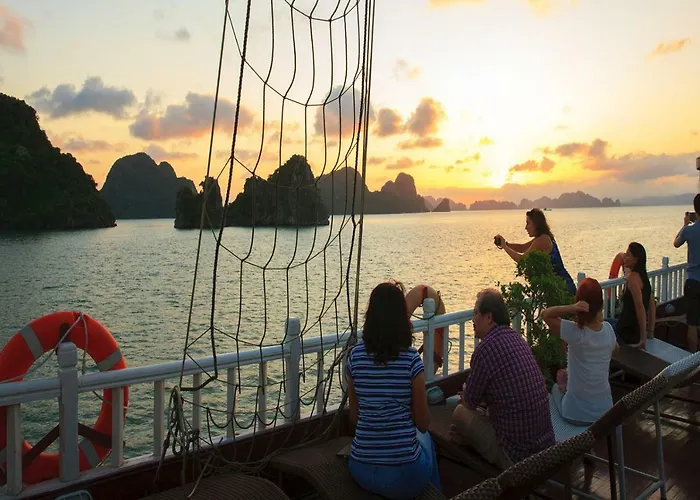 Royal Palace Cruise 4* Hạ Long